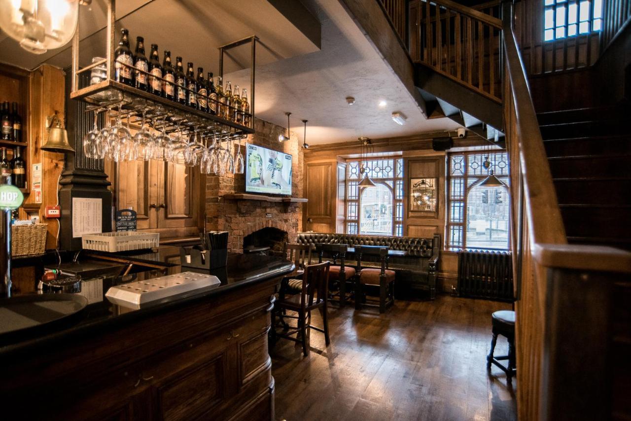 Lower Turks Head Манчестър Екстериор снимка